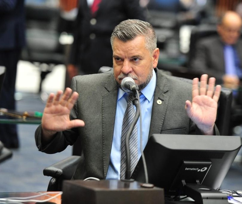 Deputado critica lei de abuso de autoridade na tribuna da Câmara