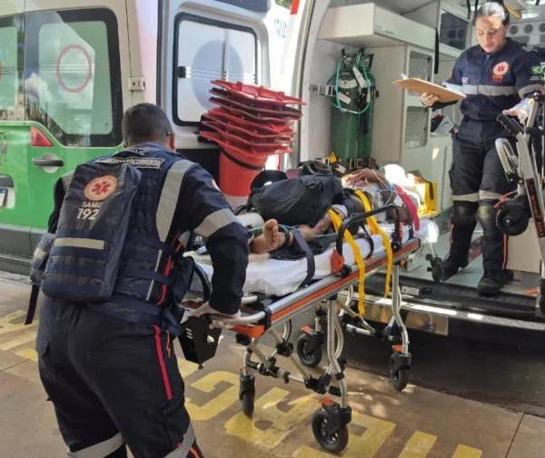 Colisão entre moto e bicicleta na BR-376 deixa dois feridos próximo a Maringá