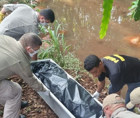 Corpo em estado decomposição é encontrado em um córrego em Maringá