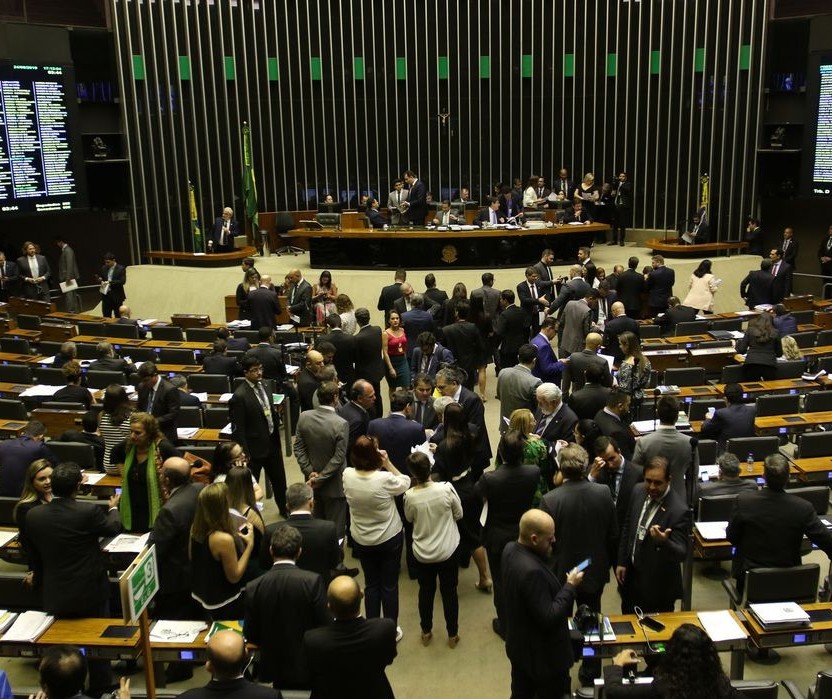 Projeto em tramitação no Congresso impede despejo até outubro