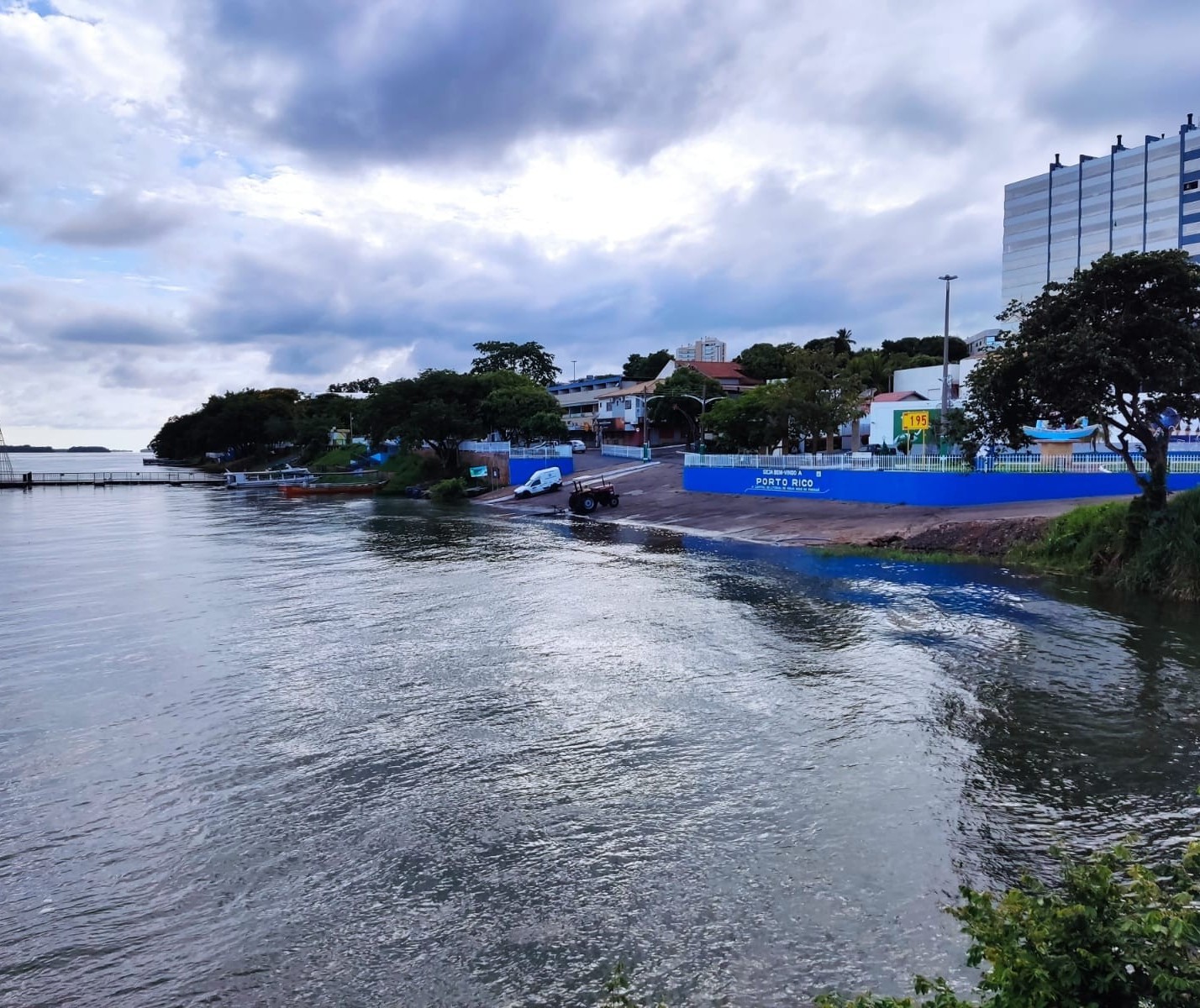 Alerta para turistas: nível do Rio Paraná está subindo