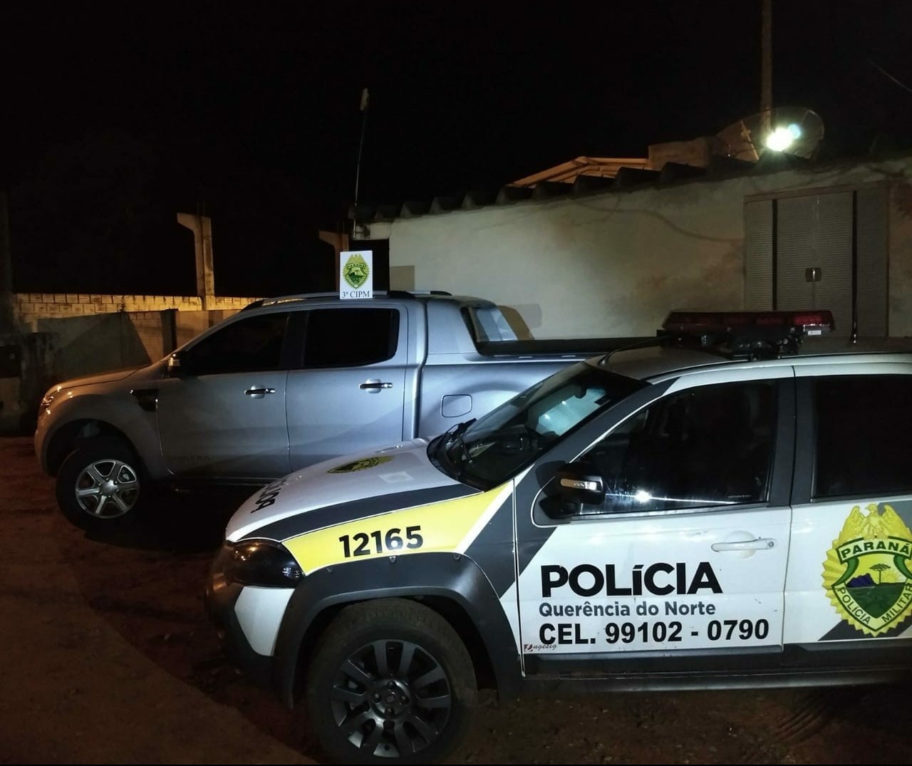 Ladrões invadem casa, roubam caminhonete e trocam tiros com a polícia