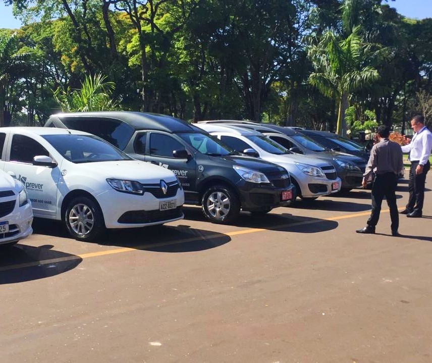 Carros funerários são vistoriados por comissão