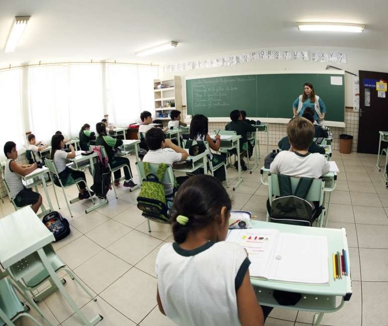 83% dos servidores da Educação não querem câmeras em salas de aula