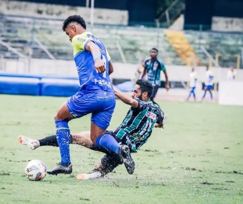 Depois de muita chuva, Maringá FC vence mais uma no Paranaense