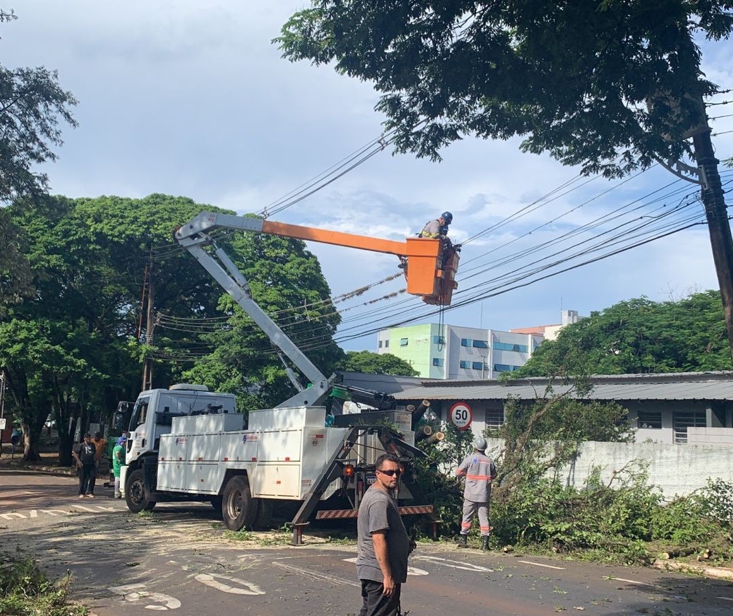 Temporal causa transtornos para moradores da região do Mandacaru