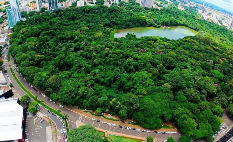 Com a chuva, nível do lago do Parque do Ingá sobe 20 cm